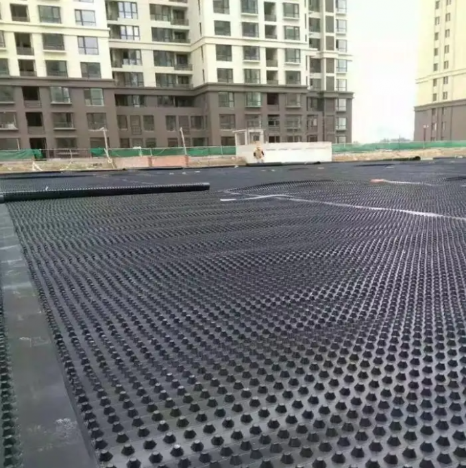 Rechthoekige waterdichte HDPE drainage board Dimple Membrane Drain Mat voor groen dak 5
