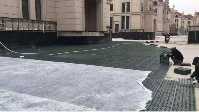 Rechthoekige waterdichte HDPE drainage board Dimple Membrane Drain Mat voor groen dak 6