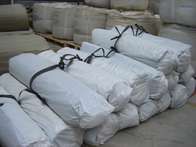 GCL15mm 180g Niet-geweven 11000g Bentoniet Granula 125g Geweven Stof Geosynthetische klei Liner voor waterdichtheid 10